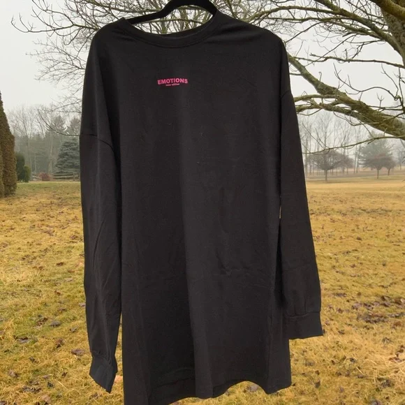 Simons Twik Graphic T Shirt Dress Black with Pink size L new with tags - Picture 2 of 8